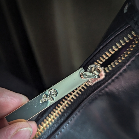 Jack French London Black Leather Expandable Shoulder Bag - Picture 11 of 14